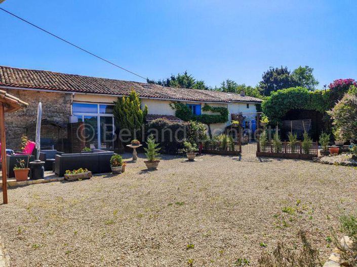 Image No.18-Maison de 4 chambres à vendre à Lezay