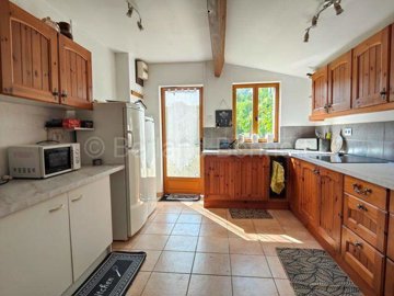 505de9b8-7054-f807-1f18-ba310bba92e6