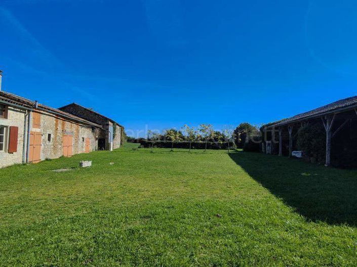 Image No.24-Maison de 4 chambres à vendre à Sauzé-Vaussais