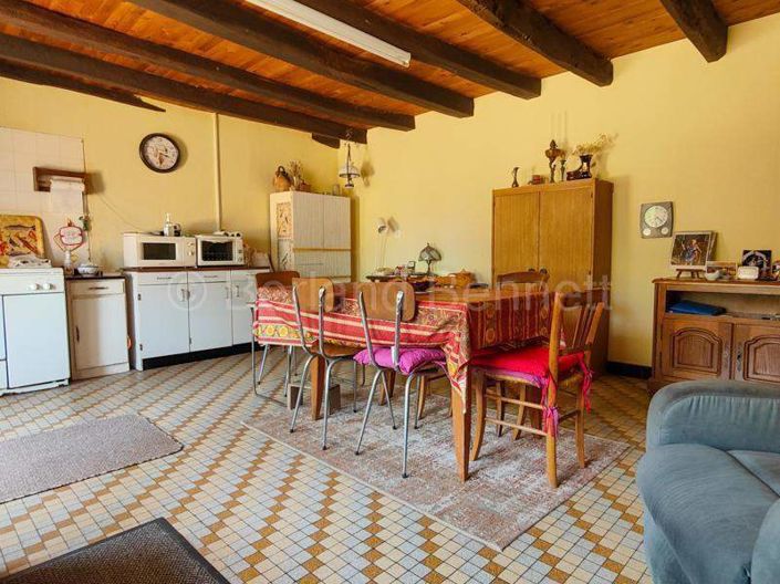 Image No.8-1 Bed House for sale