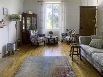 3cb1ca80-f63e-c048-36d2-0b498121604a