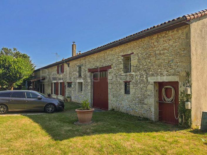 Image No.20-Maison de 4 chambres à vendre à Ruffec