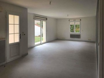 d7d9d031-e206-7795-d3b1-22fe51f18892