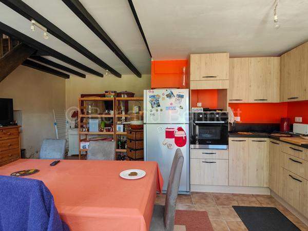 Image No.5-Maison de 4 chambres à vendre à Chef-Boutonne