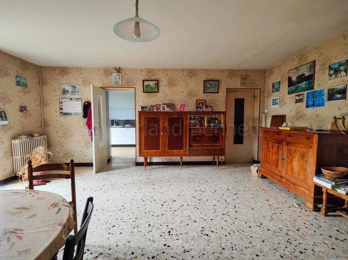 Image No.5-Maison de 4 chambres à vendre à Sauzé-Vaussais