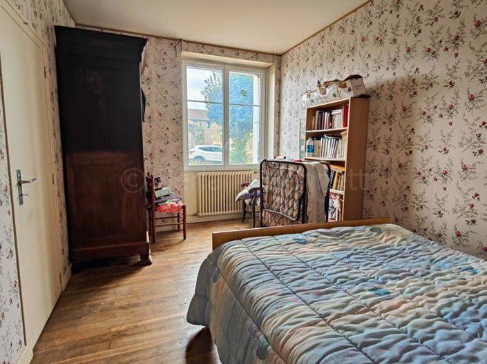 Image No.7-Maison de 4 chambres à vendre à Sauzé-Vaussais