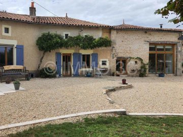 fd60b65a-b8f4-dccf-b94a-ab1308ae1bde