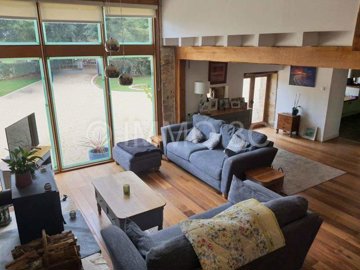 a785ea56-cd1b-5d2a-a8b8-2b73d6259174