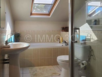 93f28ef4-34e7-7d3d-9e3f-33829f365af9