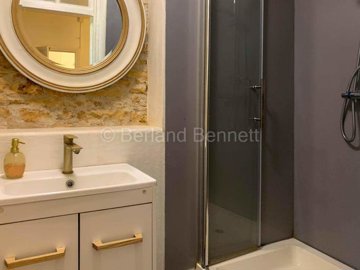 72a3ee0f-e5c9-e41d-a436-d6b1f4336747