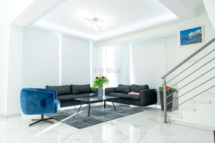 Image No.10-3 Bed Villa / Detached for sale