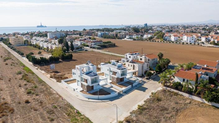 Image No.23-3 Bed Villa / Detached for sale