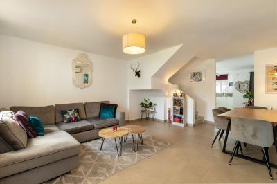 2-5bd7b9d04b45e33852eaf0ec6670150d