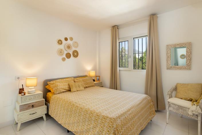 Image No.11-4 Bed Townhouse for sale