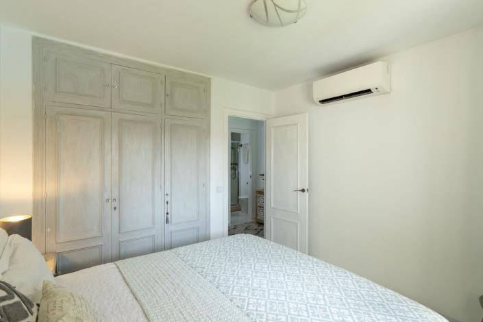 Image No.14-4 Bed Townhouse for sale