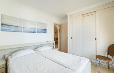 14-d70dc3102c00d7be0e872dfe1c1f86d7