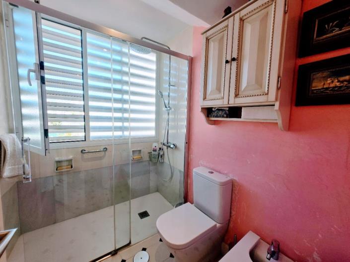 Image No.10-1 Bed Apartment for sale