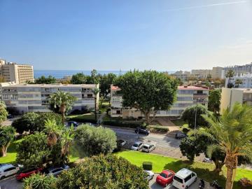 14-d70dc3102c00d7be0e872dfe1c1f86d7