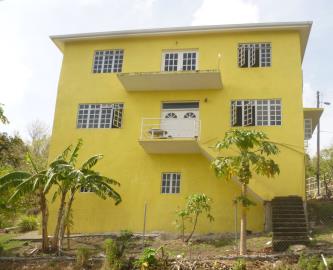 Clearview-of-front-elevation-of-newly-painted-house--2-