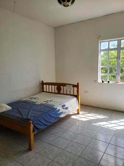 Image No.20-6 Bed House for sale