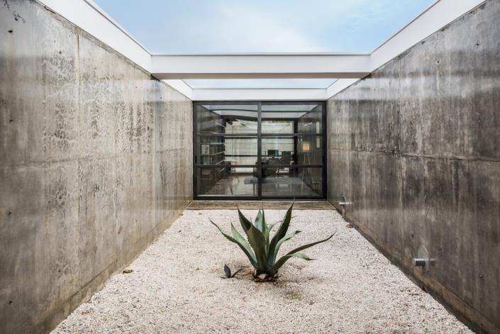 Image No.3-5 Bed Villa for sale