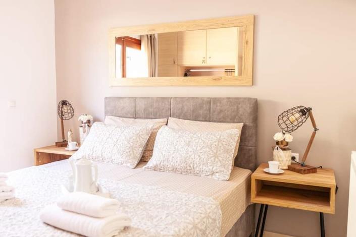 Image No.12-2 Bed Villa for sale