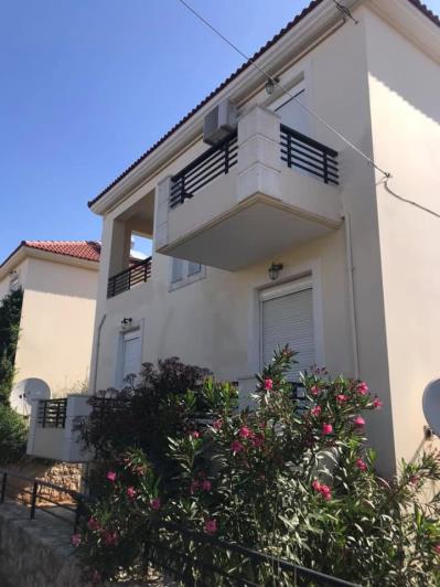 Image No.9-3 Bed House for sale