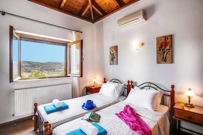 Image No.2-Villa de 4 chambres à vendre à Spilia