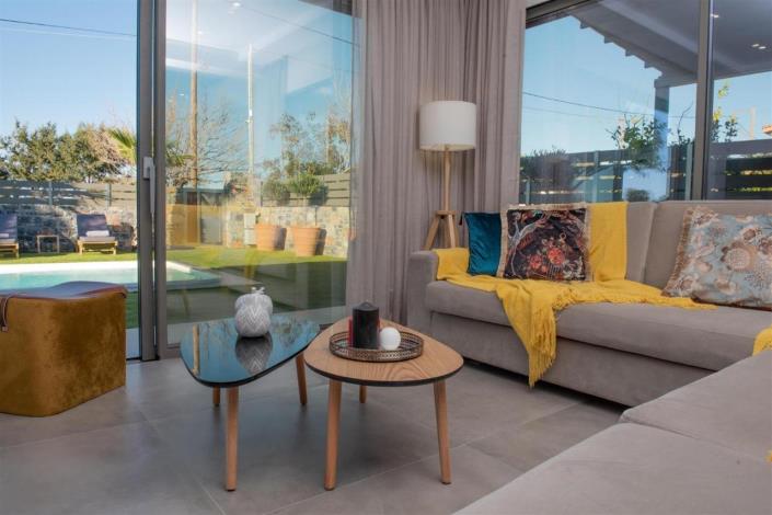 Image No.2-2 Bed Villa for sale