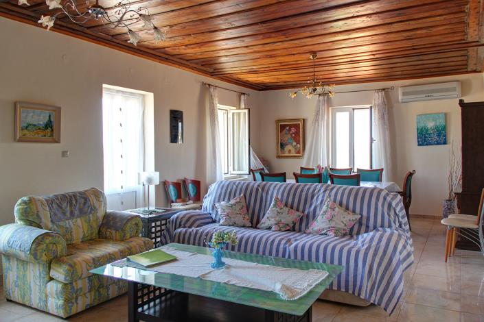 Image No.6-6 Bed House for sale