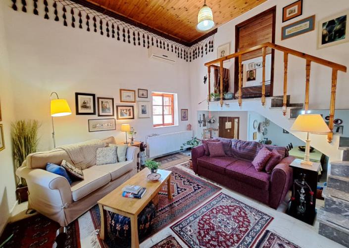 Image No.10-3 Bed House for sale