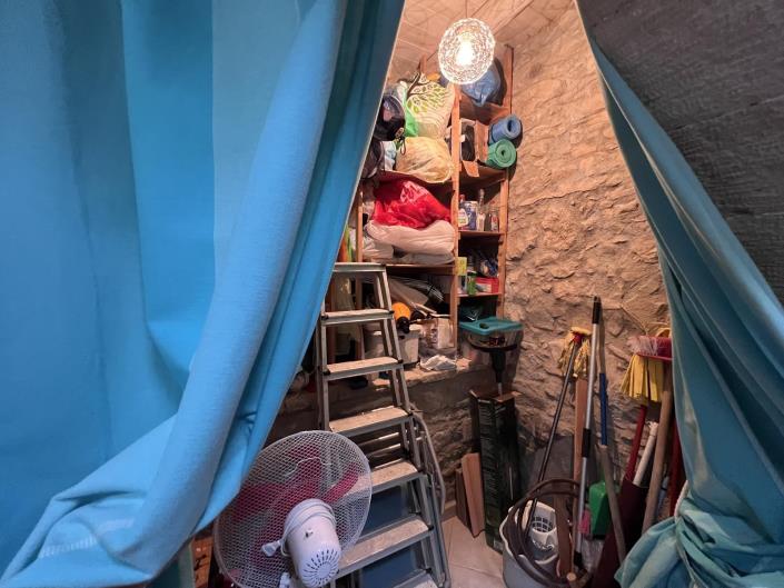 Image No.18-3 Bed House for sale