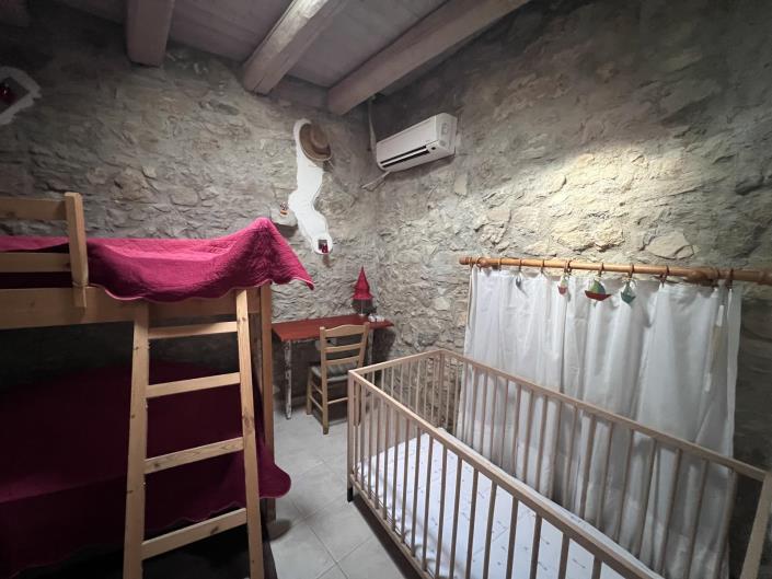 Image No.21-3 Bed House for sale