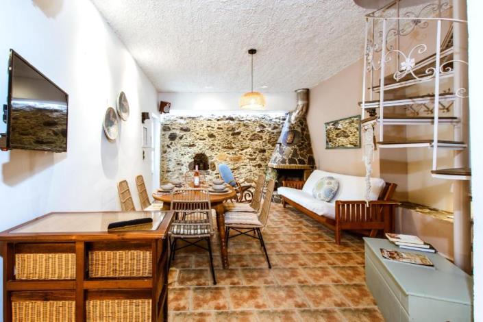 Image No.6-2 Bed Maisonette for sale