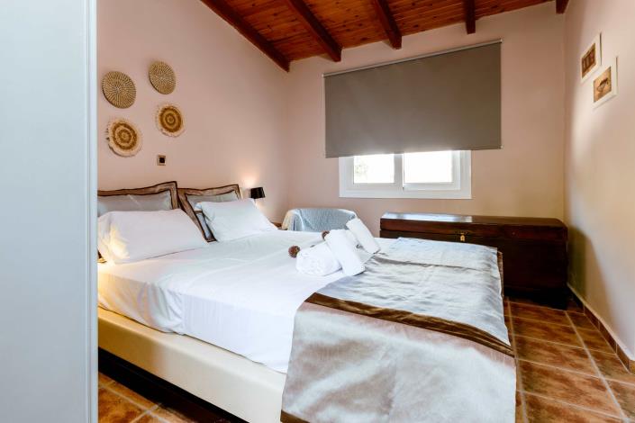 Image No.16-2 Bed Maisonette for sale