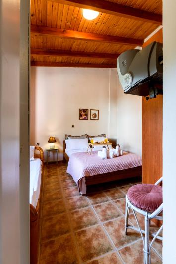 Image No.25-2 Bed Maisonette for sale