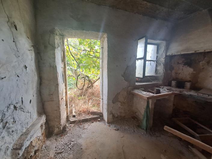 Image No.10-3 Bed House for sale