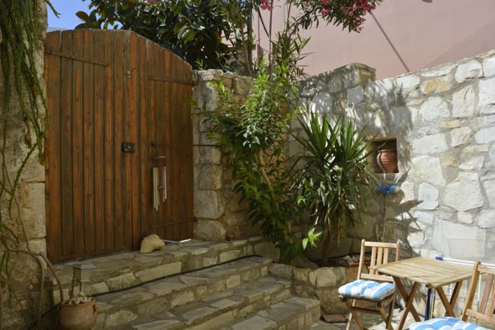 Image No.6-5 Bed House for sale