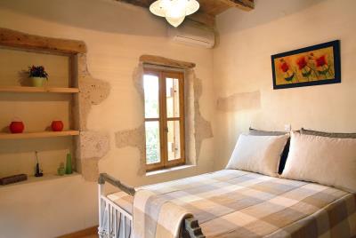 Stone-guesthouse-for-sale-in-Crete-Greece--15-