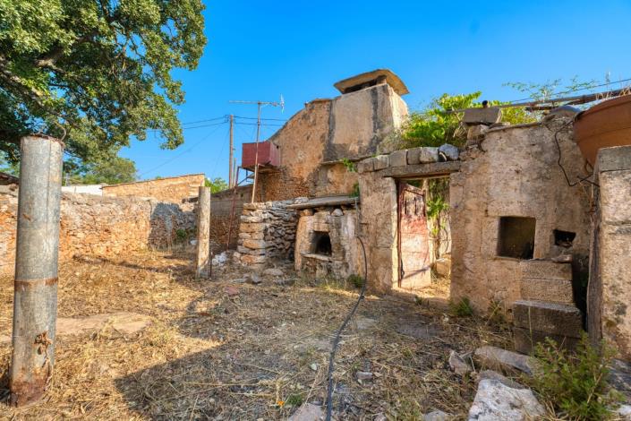 Image No.18-Maison à vendre à Xirosterni