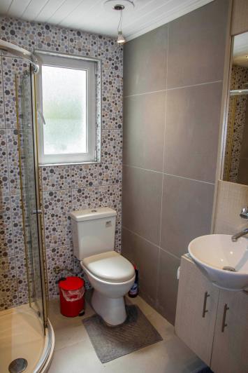 Image No.17-2 Bed House for sale