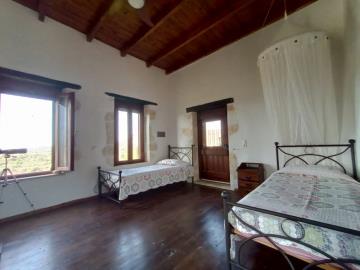 Stonehouse-for-sale-in-Chania-Crete--6-
