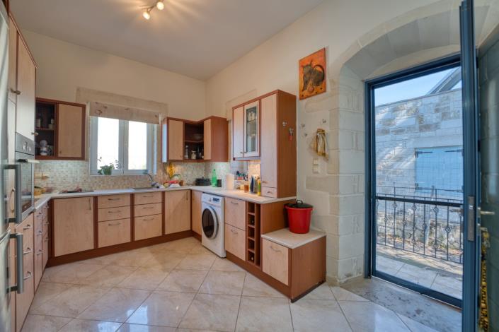 Image No.41-2 Bed House for sale