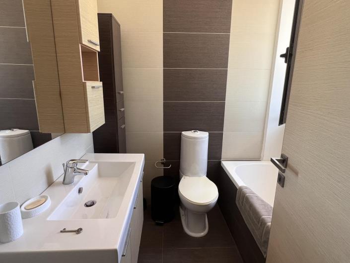 Image No.12-3 Bed Maisonette for sale