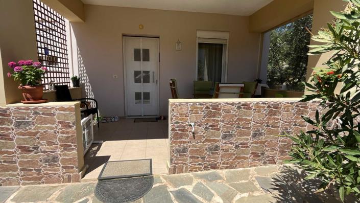 Image No.2-2 Bed House for sale