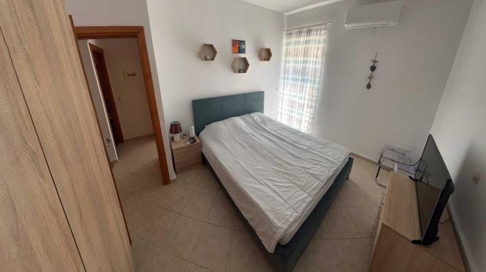 Image No.5-2 Bed House for sale