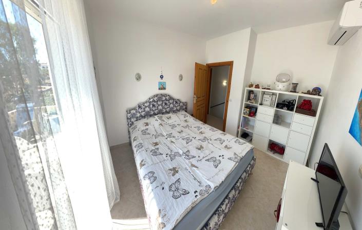 Image No.10-2 Bed House for sale