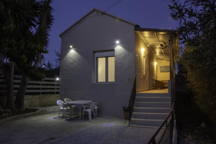 Image No.2-1 Bed House for sale