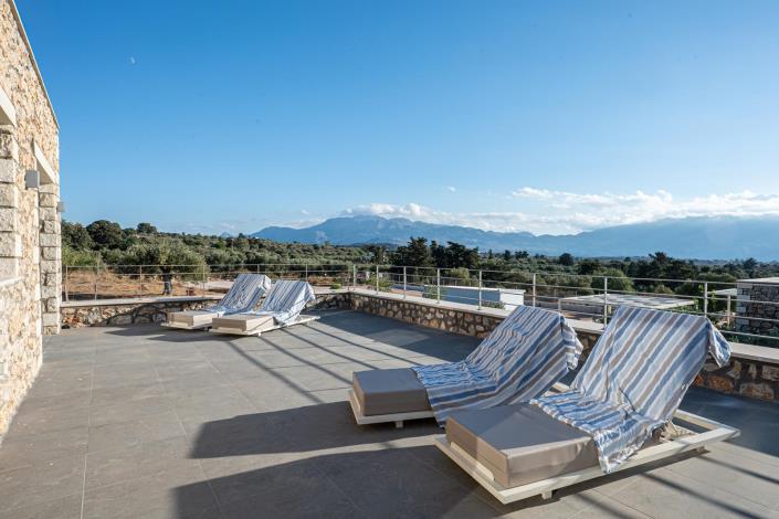 Image No.2-4 Bed Villa for sale