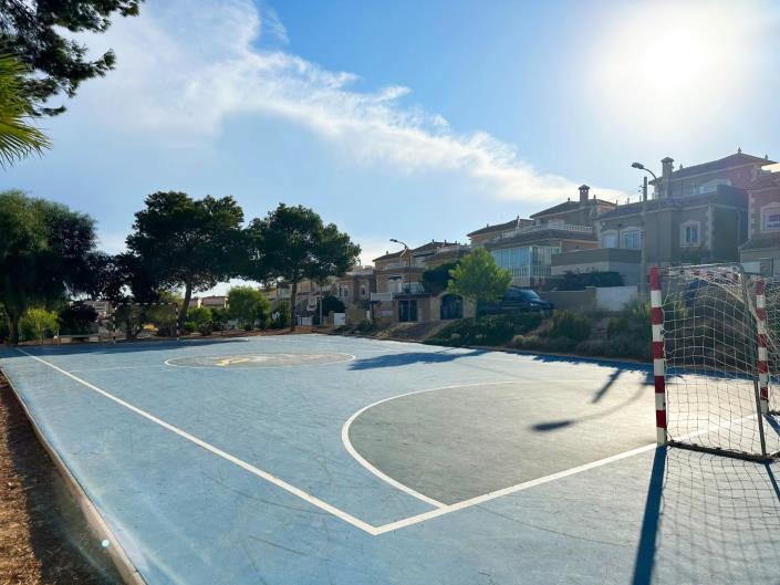 Image No.25-2 Bed Bungalow for sale